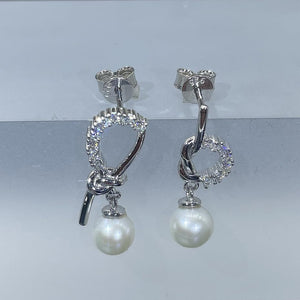 StarGems® 7mm AAAA Pearls&Asymmetrical Knot 0.21cttw Moissanite 925 Silver Platinum Plated Stud Earrings EX067