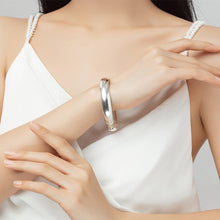 StarGems® Öffnendes, poliertes, geschnitztes „Herz-Sutra“-Armband aus handgefertigtem 999er-Sterlingsilber für Damen Cb0018
